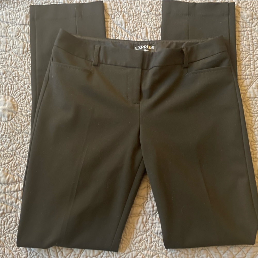 Express women’s columnist black dress pant 6 long ankle straight leg